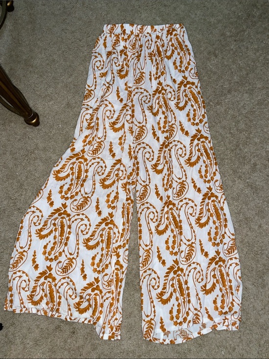PrettyLittleThing Pants - PrettyLittleThing White Wide-Leg Pants with Mustard Paisley Print